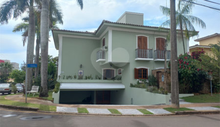 Casa à venda com 5 quartos, sendo 2 suítes, no condomínio Faber I, São Carlos - SP