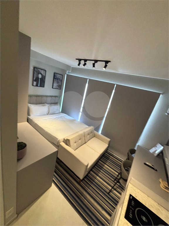 Studio mobiliado em andar alto com lazer completo em Indianópolis