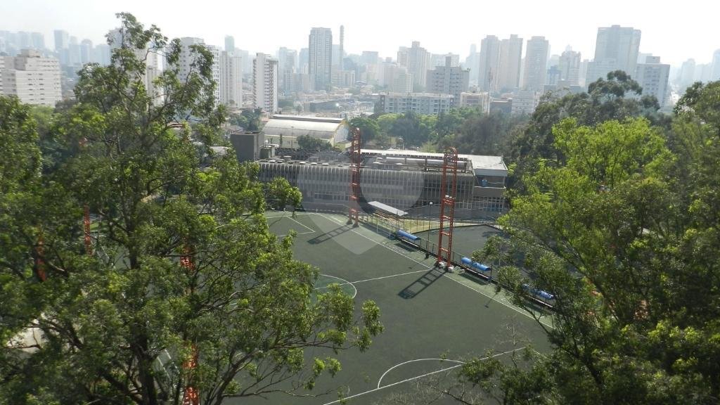 Apartamento à venda com 3 quartos, sendo 1 suíte, em Alto da Boa Vista, São Paulo, SP