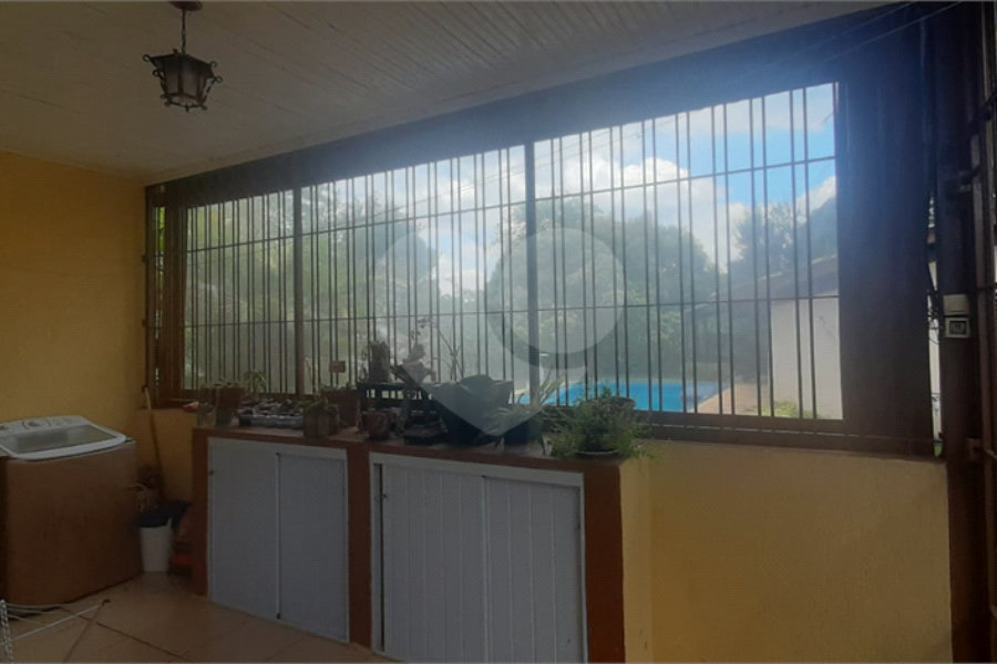Casa à venda com 3 quartos, sendo 2 suítes, em São Vicente, Mairiporã, SP