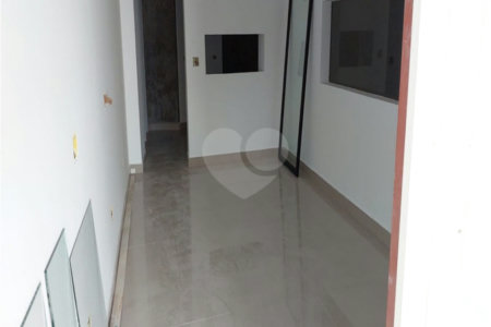 Sobrado à venda com 3 quartos, sendo 2 suítes, em Vila Paulicéia, São Paulo, SP