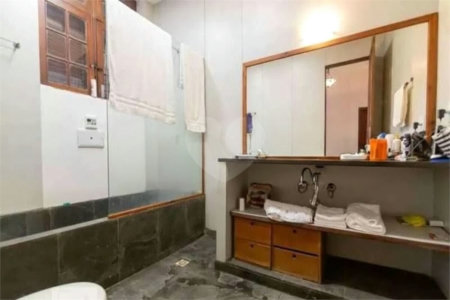 Casa à venda com 5 quartos, sendo 1 suíte,  em Tijuca, Rio de Janeiro, RJ
