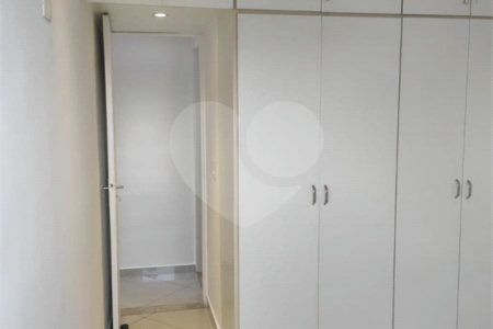 Apartamento à venda com 2 quartos em Jardim Taboão, São Paulo, SP