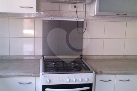 Sobrado à venda com 3 quartos em Jardim Itacolomi, São Paulo, SP