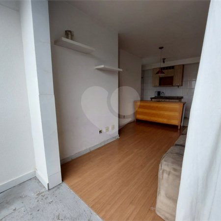 Apartamento à venda com 2 quartos em Vila Anastácio, São Paulo, SP