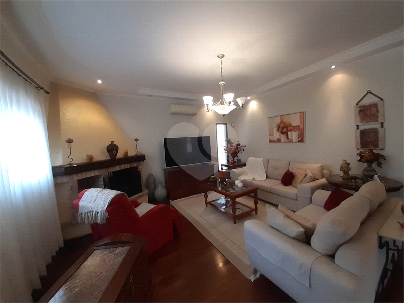Casa à venda com 4 quartos, sendo 2 suítes,  em Jardim Floresta, São Paulo, SP