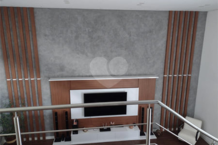 Casa à venda com 5 quartos, sendo 4 suítes, no condomínio Clube Florada Suzano, Suzano - SP