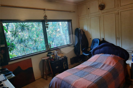 Sobrado à venda com 5 quartos, sendo 3 suítes, em Jardim Marajoara, São Paulo, SP