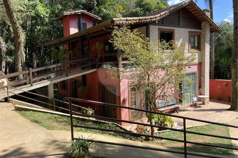 Casa à venda com 6 suítes em Serra da Cantareira, Mairiporã, SP