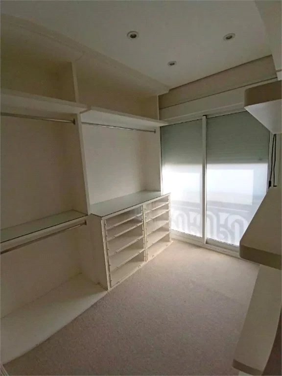 Casa à venda com 3 suítes no condomínio Solares Vila Europa, São Paulo - SP