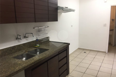 Casa de Vila à venda com 3 quartos, sendo 1 suíte, em Itaim Bibi, São Paulo, SP
