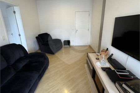 Apartamento à venda com 3 quartos, sendo 1 suíte, em Vila Gilda, Santo André, SP