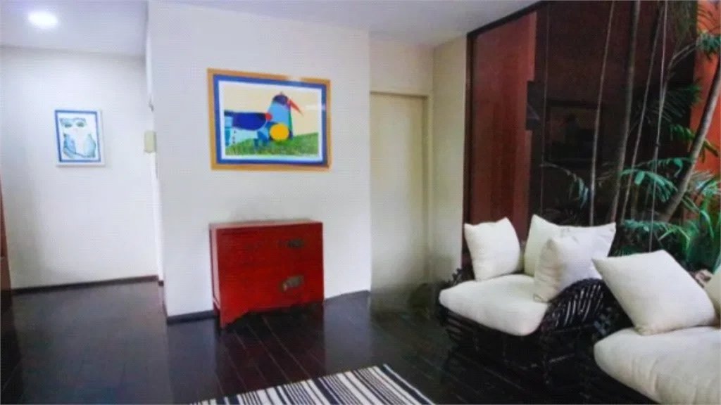 Apartamento à venda com 2 suítes em Jardim Londrina, São Paulo, SP