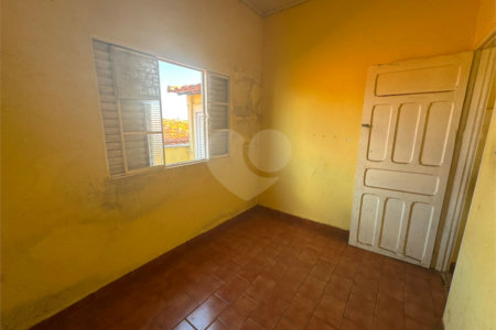 Casa à venda com 4 quartos, sendo 1 suíte, em Vila Maria, Itapetininga, SP