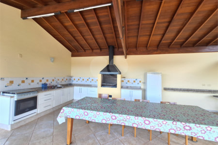 Casa à venda com 3 suítes no condomínio Chácaras do Lago, Vinhedo - SP