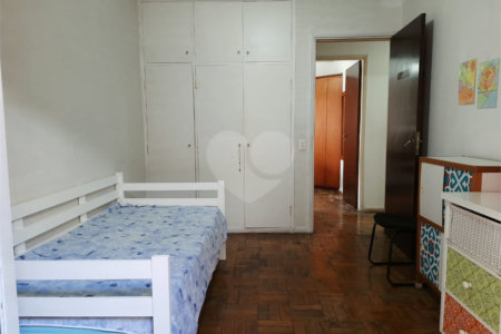 Casa à venda com 4 quartos, sendo 1 suíte,  em Parque Continental, São Paulo, SP