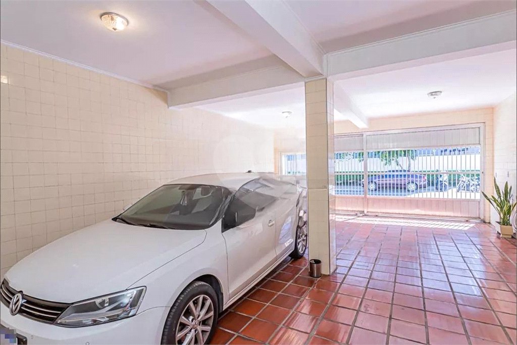 Sobrado à venda com 3 quartos, sendo 1 suíte, em Vila Carolina, São Paulo, SP