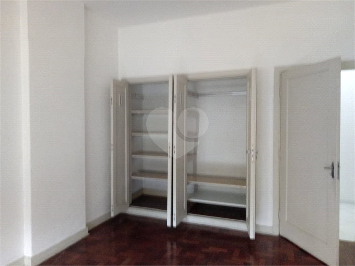 Apartamento à venda com 2 quartos, sendo 1 suíte, em República, São Paulo, SP