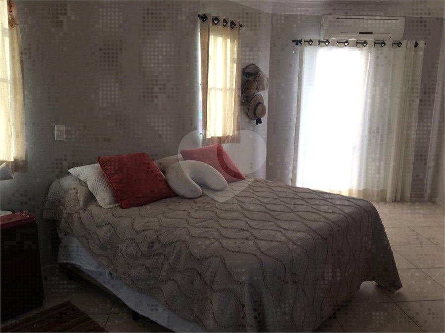 Sobrado à venda ou para alugar com 3 quartos, sendo 1 suíte, em Dos Casa, São Bernardo do Campo, SP