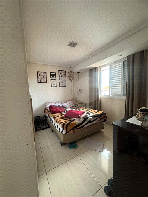 Casa à venda com 5 quartos em Vila Granada, São Paulo, SP