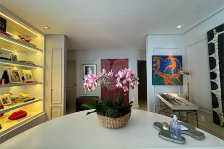 Apartamento à venda com 3 suítes em Consolação, São Paulo, SP