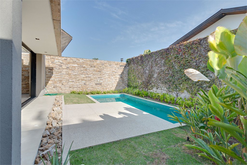 Casa de Vila à venda com 3 suítes em Granja Julieta, São Paulo, SP