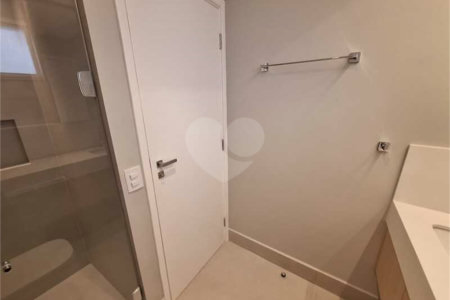 Apartamento à venda com 3 quartos, sendo 1 suíte, em Itaim Bibi, São Paulo, SP
