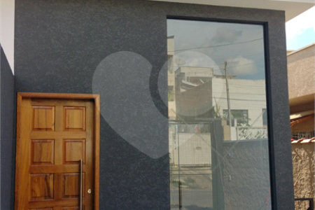 Sobrado à venda com 2 quartos, sendo 1 suíte, em Jardim Maristela II, Atibaia, SP