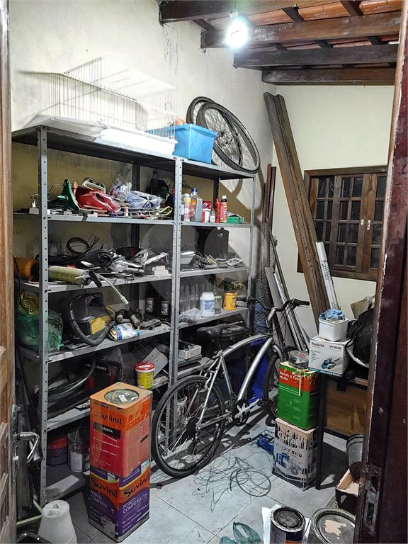 Casa à venda com 4 quartos, sendo 1 suíte, no condomínio Parque Suiça, Caieiras - SP