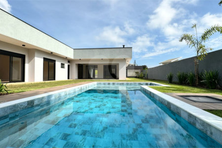 Casa à venda com 3 suítes no condomínio Terras de Santa Teresa, Itupeva - SP