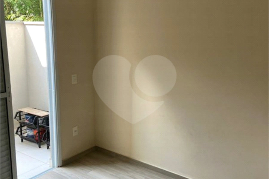 Casa à venda ou para alugar com 2 quartos no condomínio Esmeraldino, São Paulo - SP