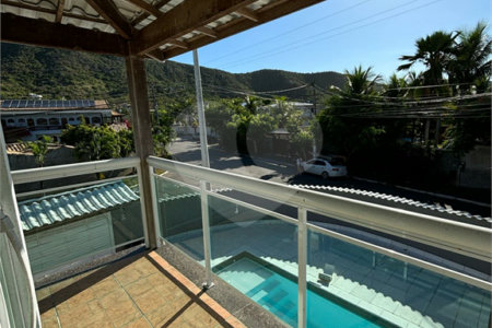 Casa à venda com 4 quartos, sendo 3 suítes,  em Tucuns, Armação dos Búzios, RJ