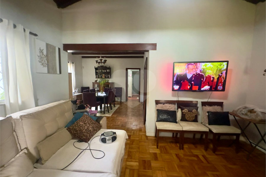 Casa à venda com 3 quartos em Horto, São Paulo, SP
