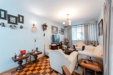 Sobrado à venda com 3 quartos, sendo 1 suíte, em Moema, São Paulo, SP