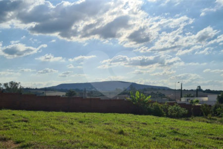 Terreno à venda no condomínio Village Ipanema 2, Araçoiaba da Serra - SP
