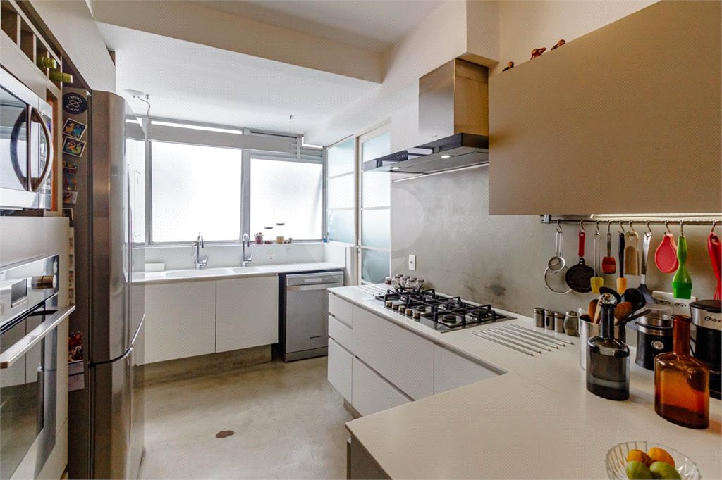 Apartamento à venda com 3 quartos, sendo 1 suíte, em Jardim Paulista, São Paulo, SP