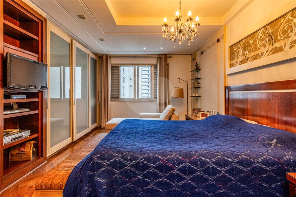 Apartamento à venda com 3 suítes em Bela Vista, São Paulo, SP