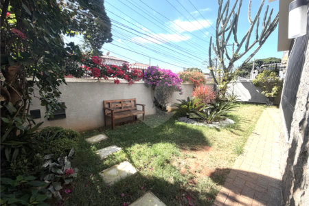 Sobrado à venda com 4 quartos, sendo 3 suítes, em Jardim Prudência, São Paulo, SP