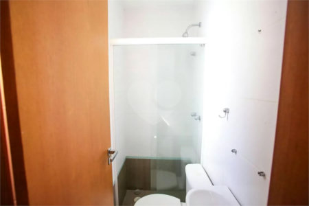 Casa à venda com 4 quartos, sendo 3 suítes, no condomínio Lícia de Alvarenga, Rio de Janeiro - RJ