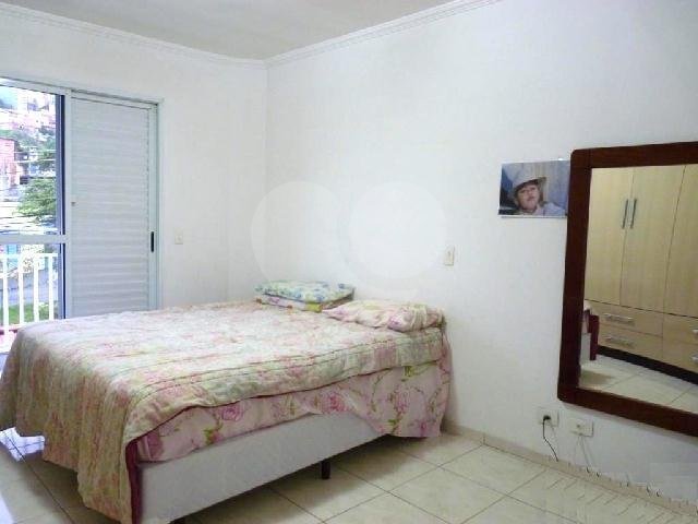 Sobrado à venda com 3 quartos, sendo 1 suíte, em Parque Continental II, Guarulhos, SP