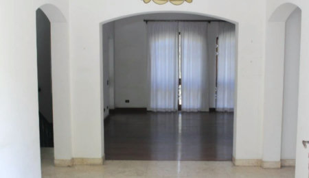 Casa Térrea à venda ou para alugar com 6 suítes em Vila Tramontano, São Paulo, SP