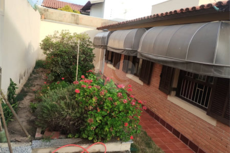 Casa à venda com 4 quartos, sendo 1 suíte, em Jardim Celani, Salto, SP