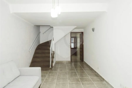 Sobrado à venda com 2 quartos em Vila Paulicéia, São Paulo, SP