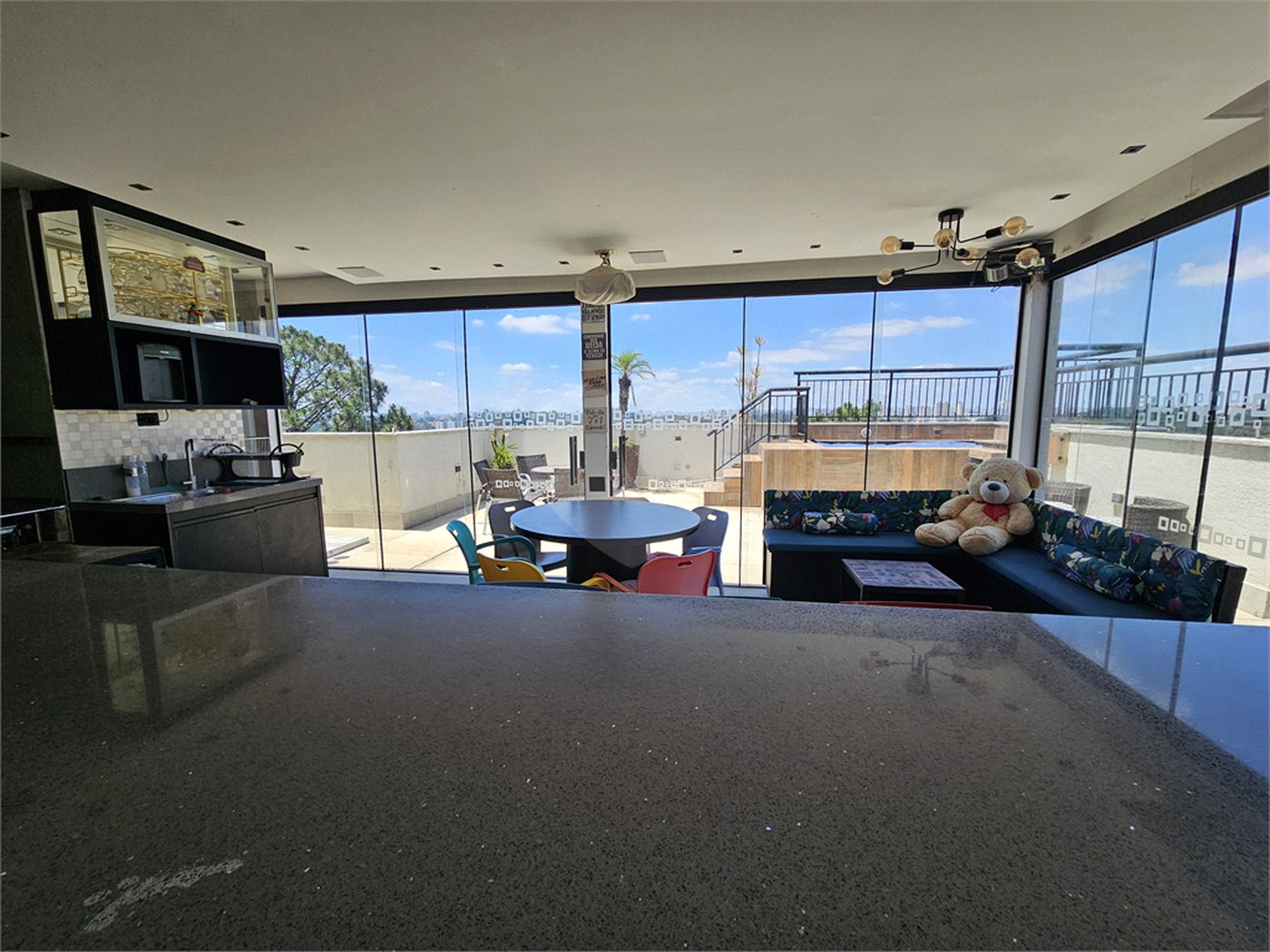 Apartamento à venda com 3 quartos, sendo 2 suítes, em Tremembé, São Paulo, SP