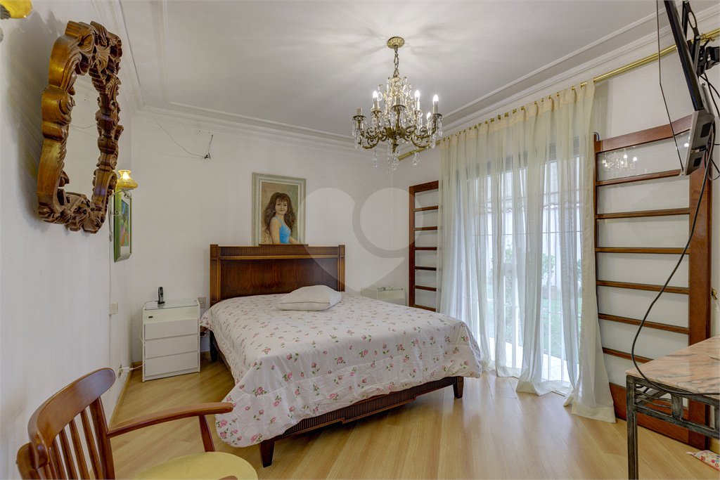 Casa Térrea à venda com 4 quartos, sendo 3 suítes, em Interlagos, São Paulo, SP