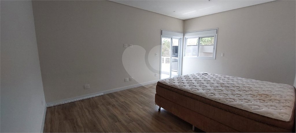 Casa à venda com 3 suítes no condomínio Figueira Garden, Atibaia - SP