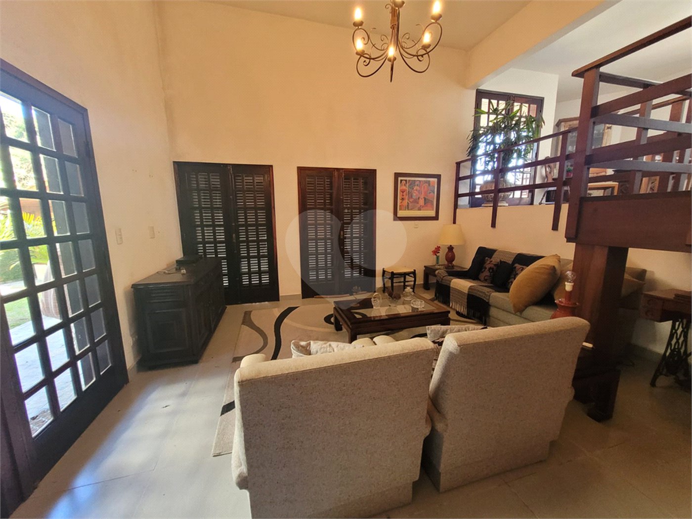 Casa à venda com 3 quartos, sendo 1 suíte, no condomínio Alpes da Cantareira, Mairiporã - SP