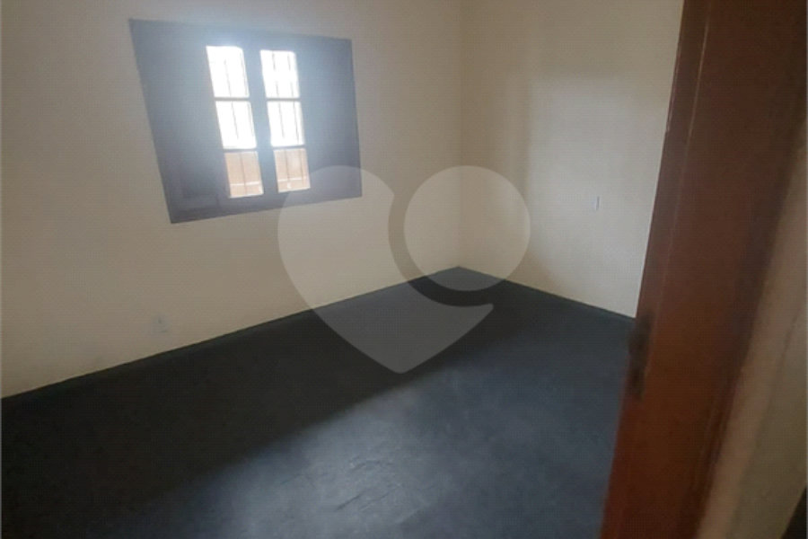 Casa Térrea à venda com 3 quartos, sendo 1 suíte,  em Horto, São Paulo, SP