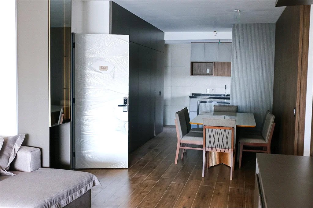 Apartamento à venda com 3 suítes em Sumarezinho, São Paulo, SP