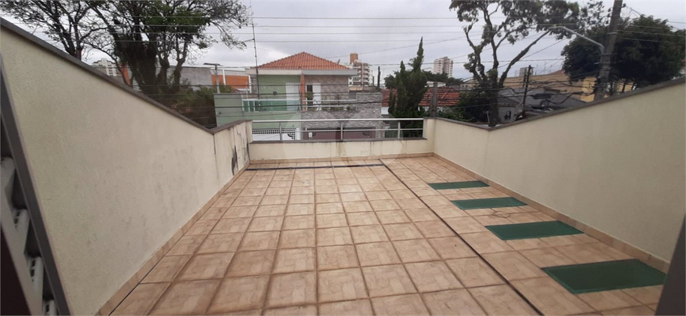 Sobrado à venda com 4 quartos, sendo 1 suíte, em Vila Lúcia, São Paulo, SP